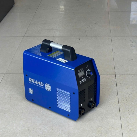 Máy Hàn Que Riland ARC220GT Công Nghệ RICHIP