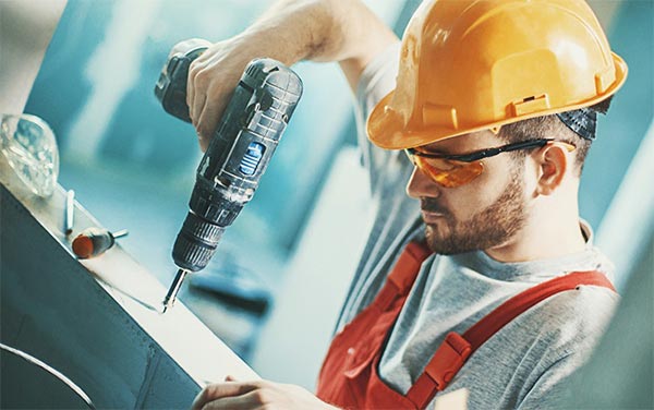 Những điều cần biết khi sử dụng máy khoan pin