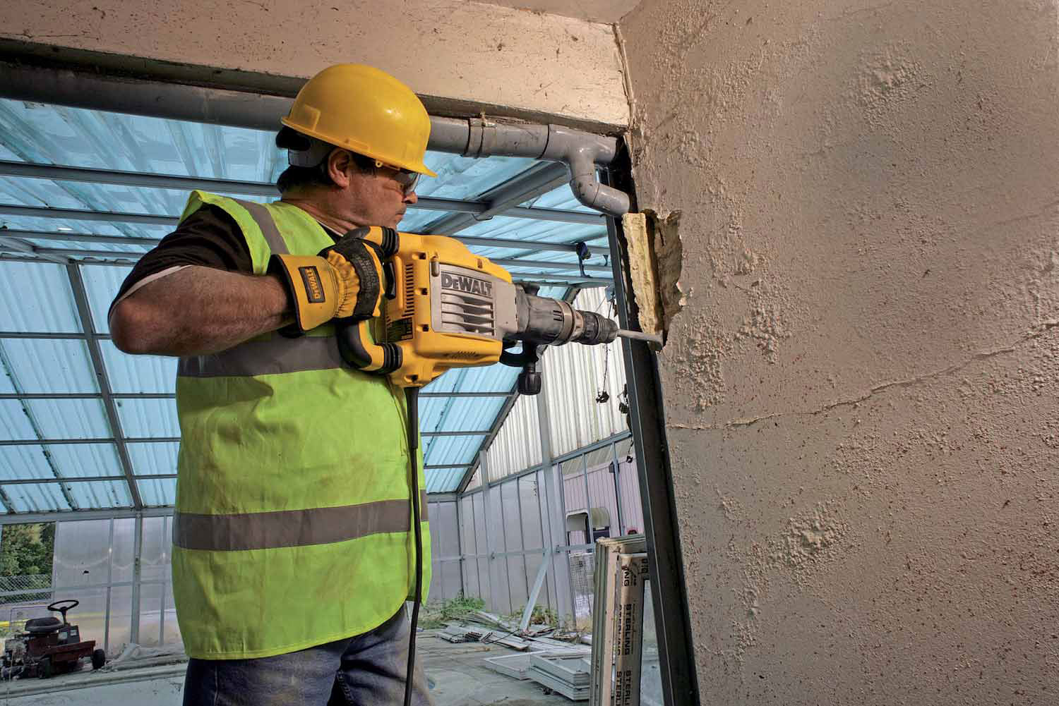 Máy đục bê tông Dewalt chính hãng Lực đập mạnh đục phá hiệu quả bền bỉ