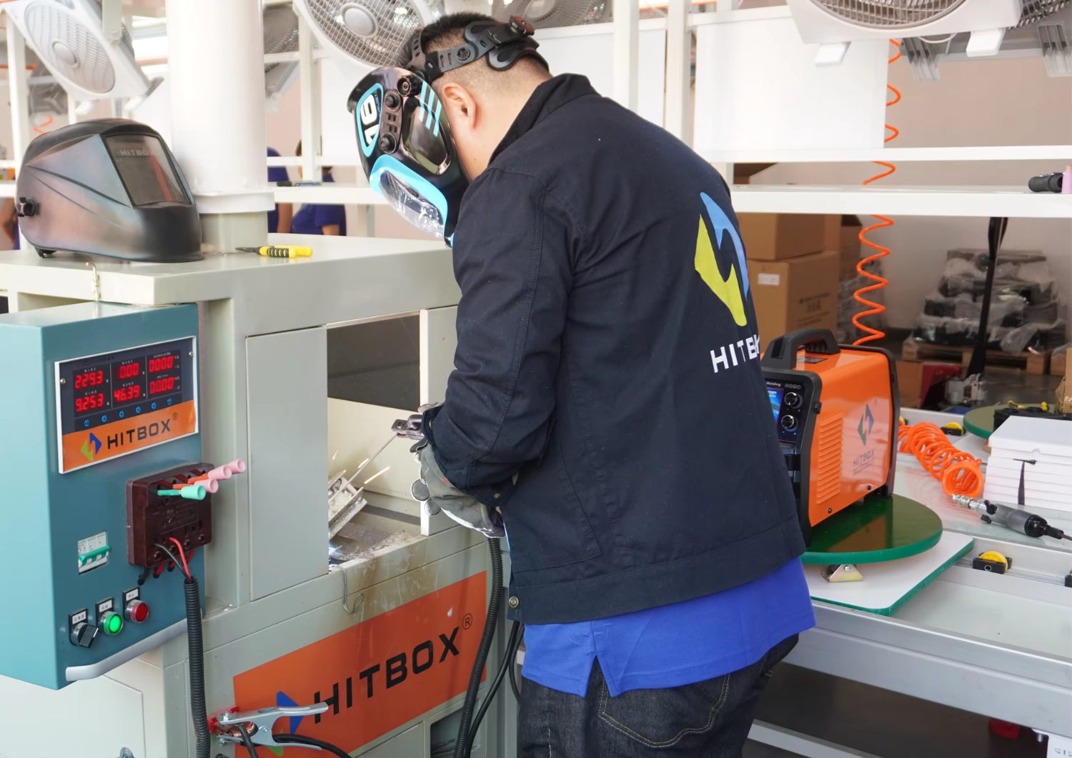 Làm thế nào để tránh bị điện giật khi sử dụng máy hàn?